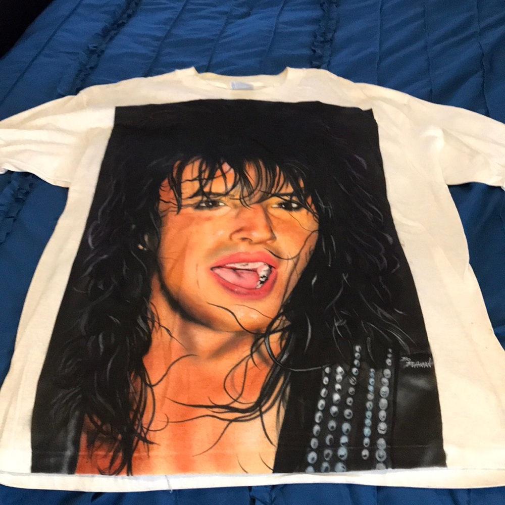 Bon Jovi Sambora tee. Unique air brushed Size XXL